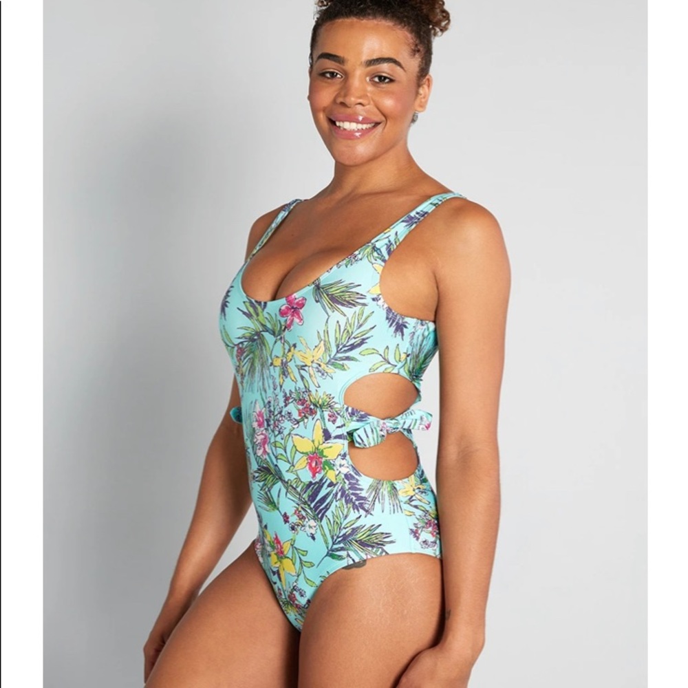 ModCloth NWOT The Stevie Tropical Floral One-Piece Swimsuit